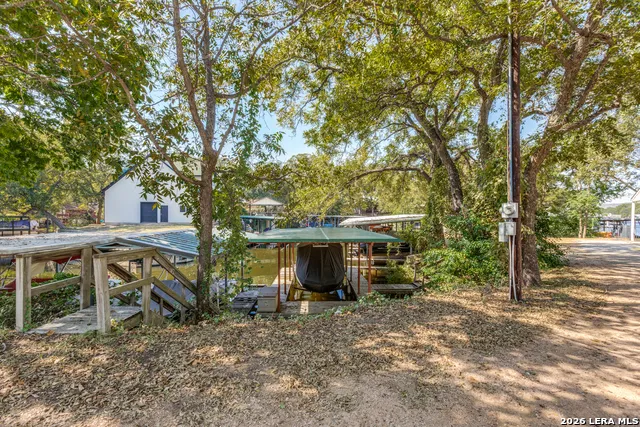 301 Riverside Drive Kingsland, TX 78639