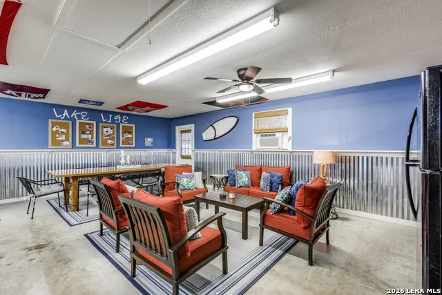 301 Riverside Drive Kingsland, TX 78639