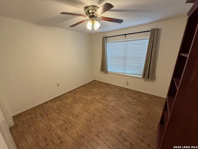 208 S Caves Three Rivers, TX 78071