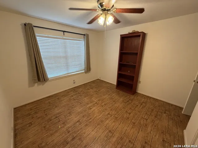 208 S Caves Three Rivers, TX 78071