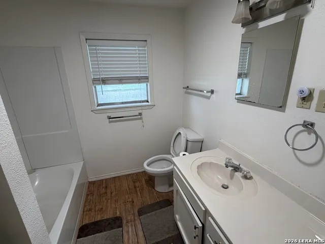 208 S Caves Three Rivers, TX 78071