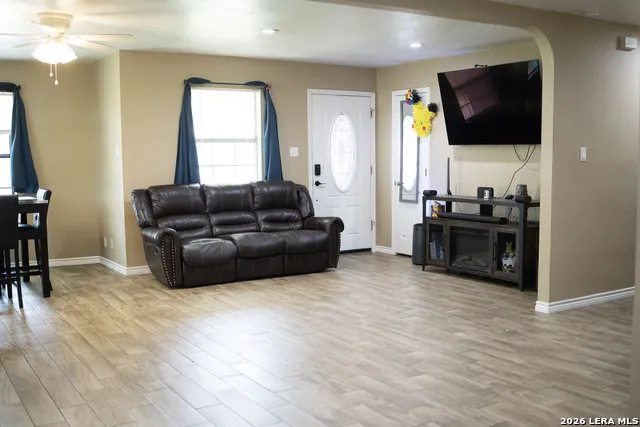 501 Perez St Uvalde, TX 78801
