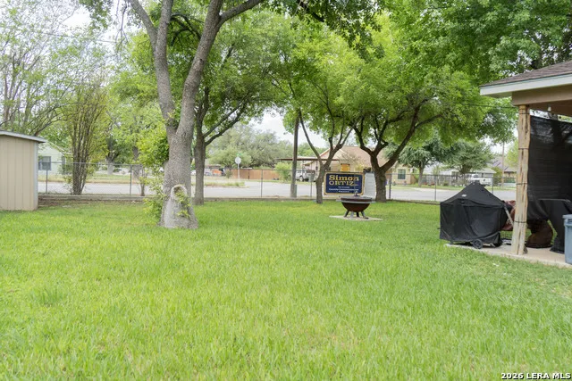501 Perez St Uvalde, TX 78801