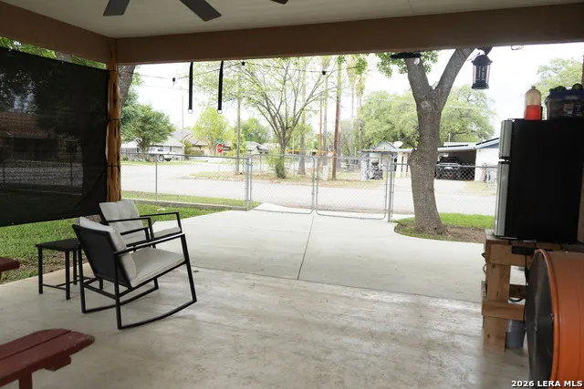 501 Perez St Uvalde, TX 78801