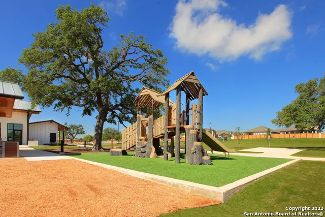 1838 PINING ST New Braunfels, TX 78132