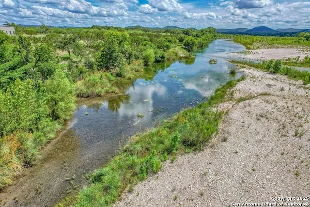 32378 State Hwy 55 Uvalde, TX 78801