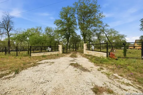 970 STEVENS RD