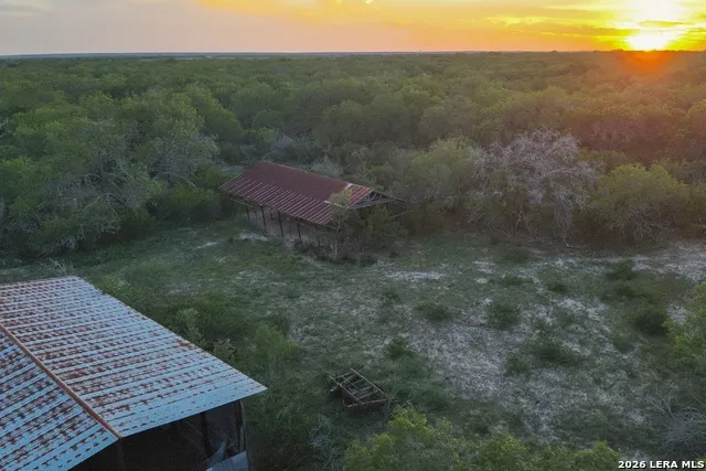 1305 FM 799 George West, TX 78022
