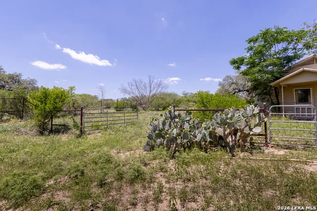 1305 FM 799 George West, TX 78022