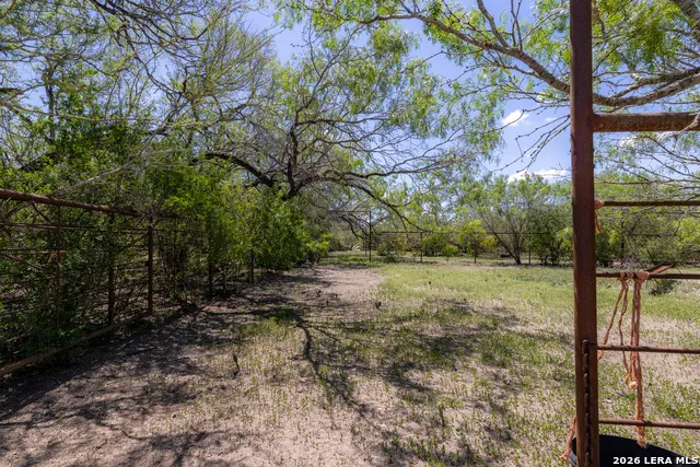 1305 FM 799 George West, TX 78022