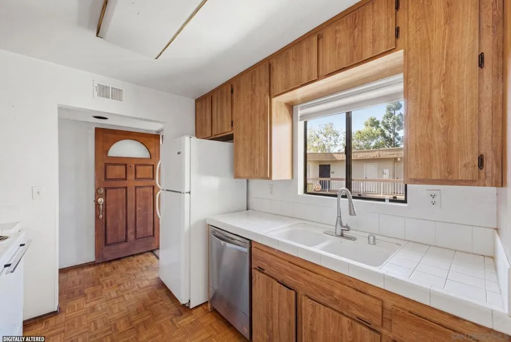 7255 Navajo #C300 San Diego, CA 92119