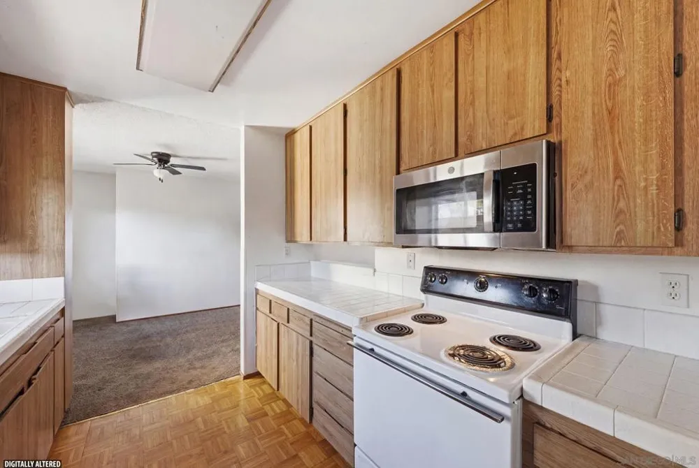 7255 Navajo #C300 San Diego, CA 92119