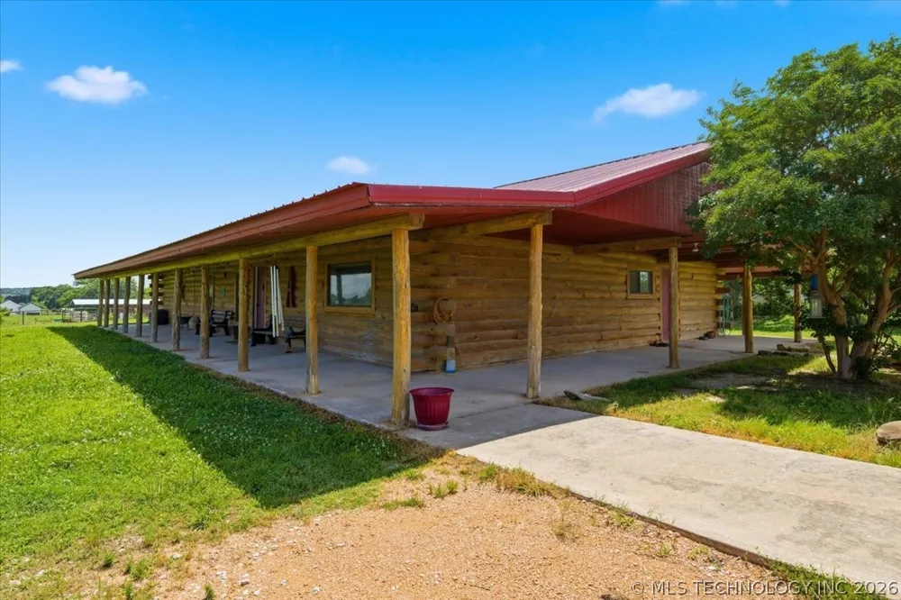 20981 County Road 1560 Ada, OK 74820