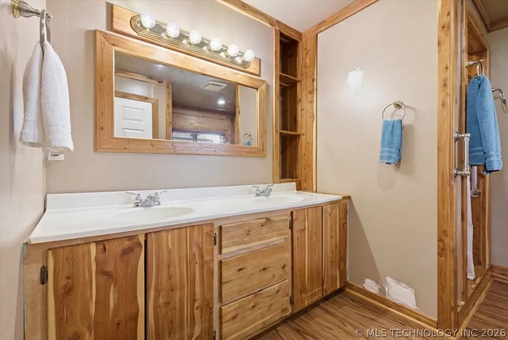 20981 County Road 1560 Ada, OK 74820