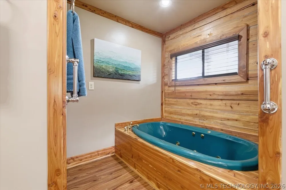 20981 County Road 1560 Ada, OK 74820