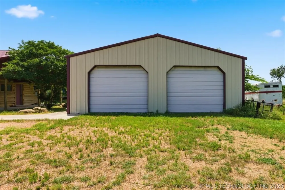 20981 County Road 1560 Ada, OK 74820