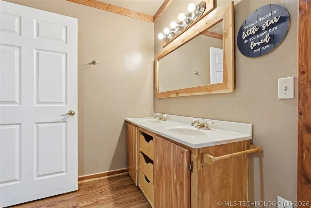 20981 County Road 1560 Ada, OK 74820