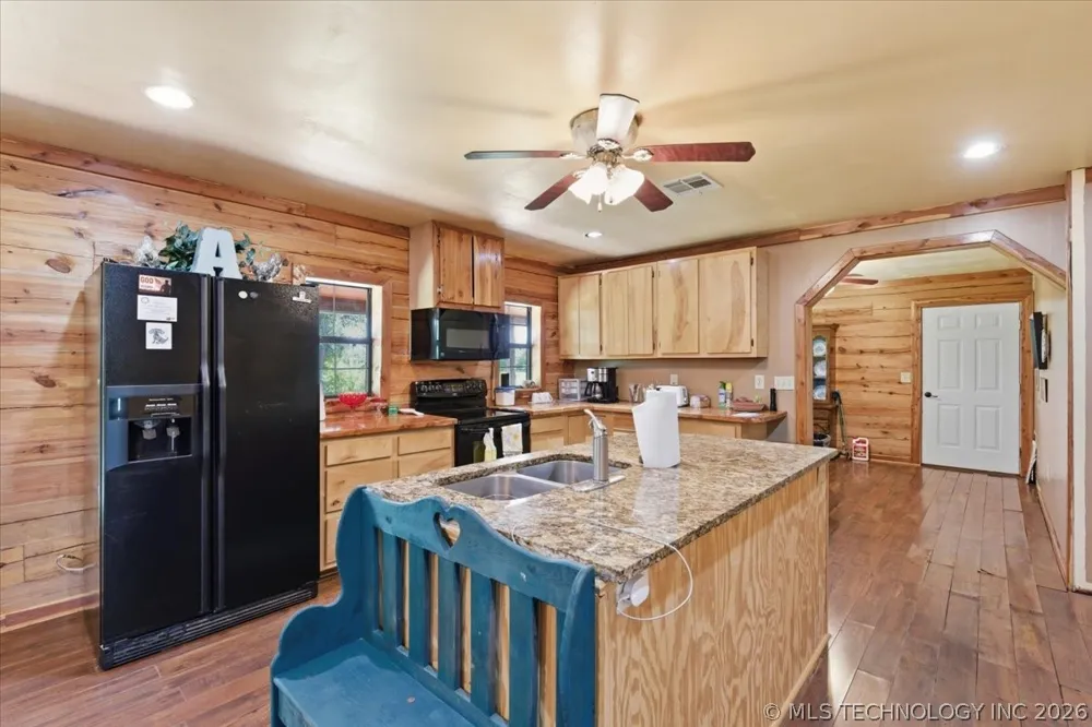 20981 County Road 1560 Ada, OK 74820