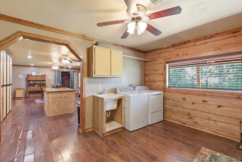 20981 County Road 1560 Ada, OK 74820
