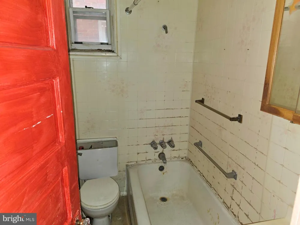 1622 RUXTON AVENUE Baltimore, MD 21216