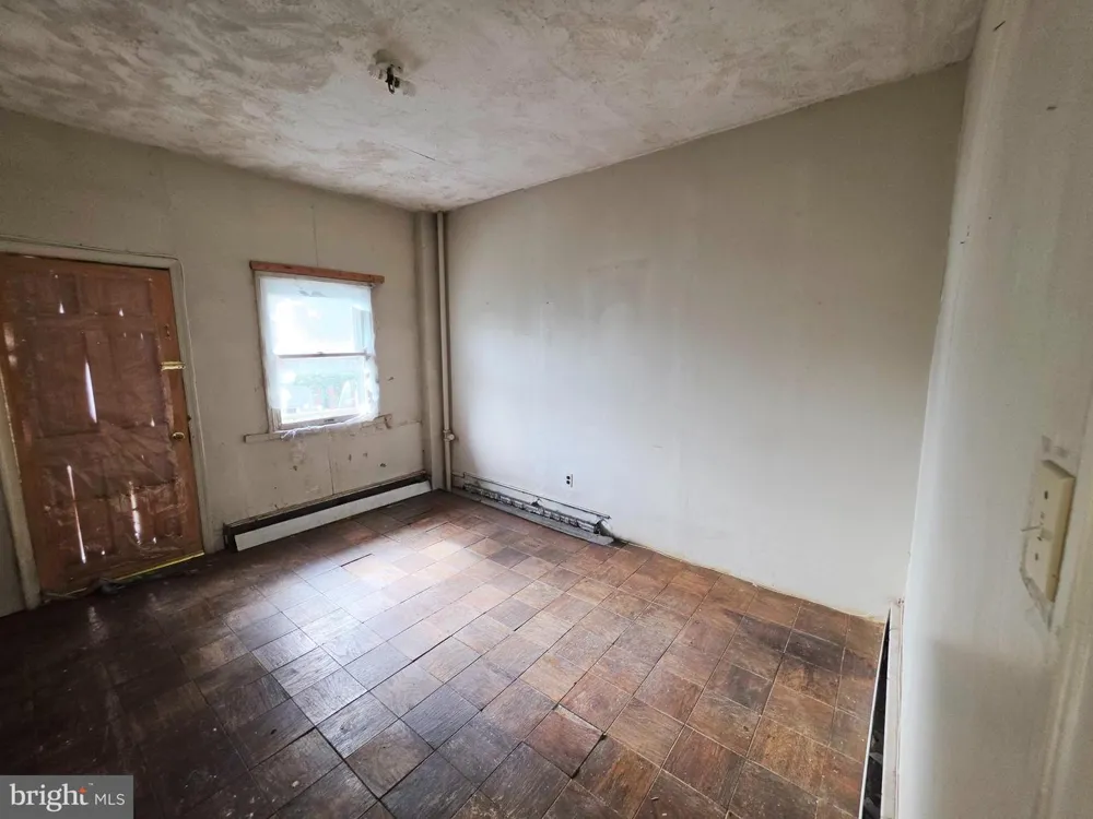 1622 RUXTON AVENUE Baltimore, MD 21216