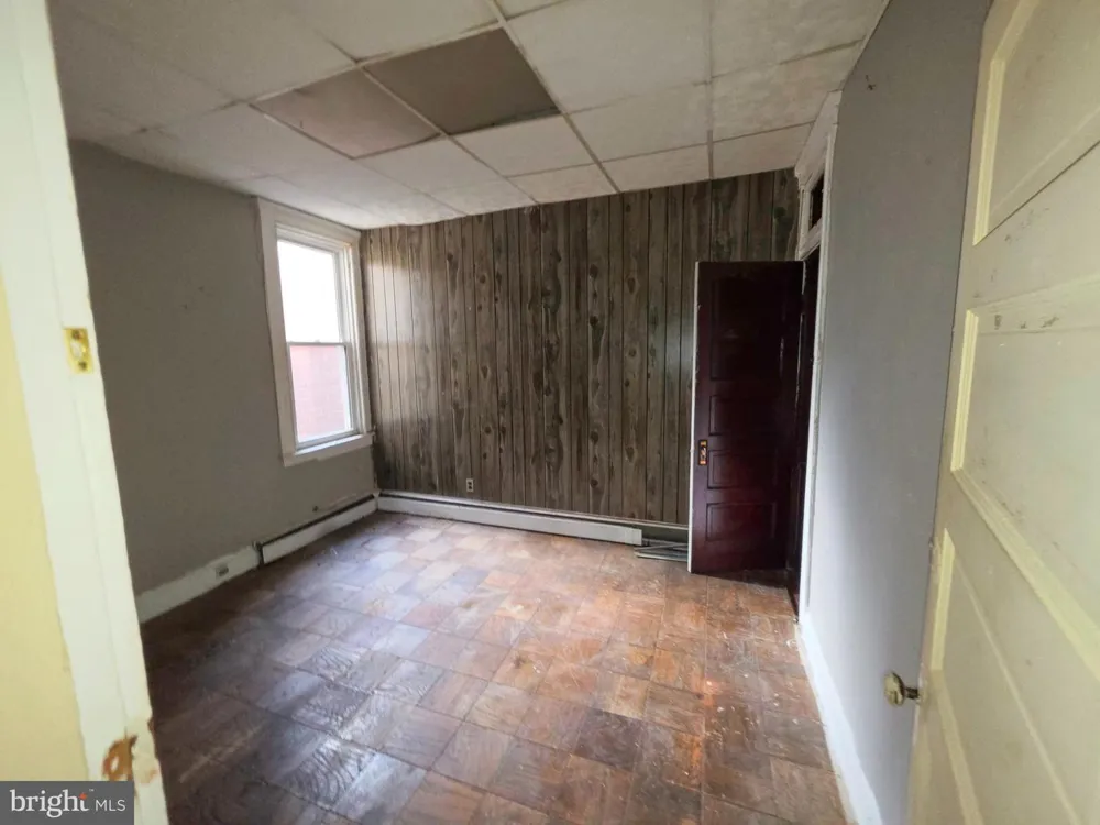 1622 RUXTON AVENUE Baltimore, MD 21216