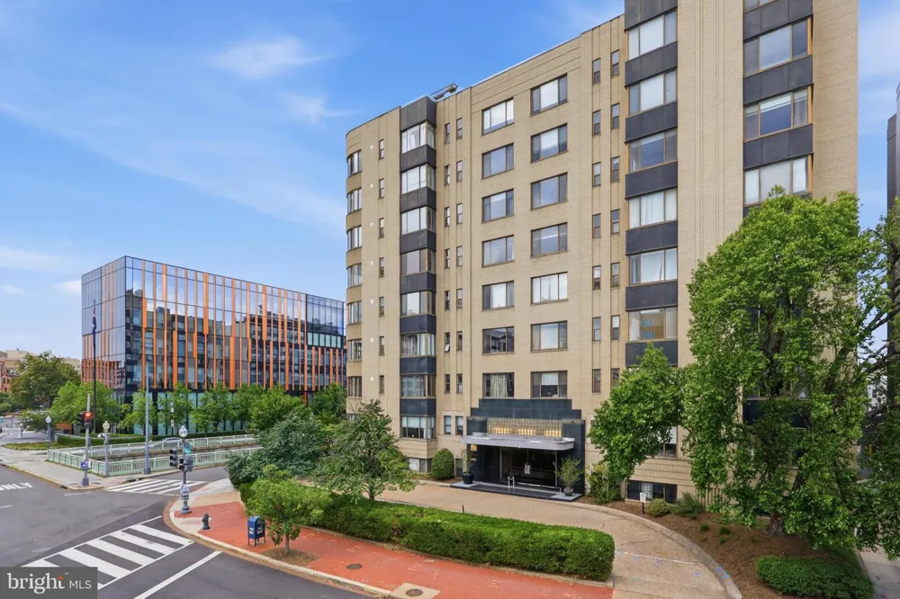 1 SCOTT CIRCLE NW #616 Washington, DC 20036