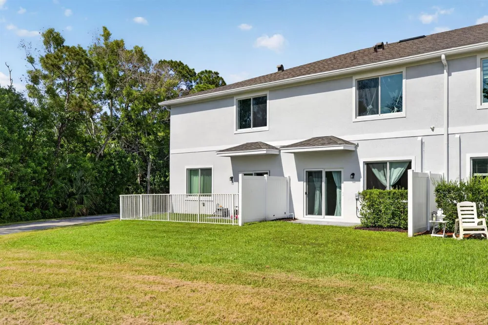 608 NE WATERS EDGE LANE Port St. Lucie, FL 34983