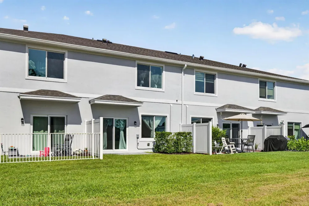 608 NE WATERS EDGE LANE Port St. Lucie, FL 34983