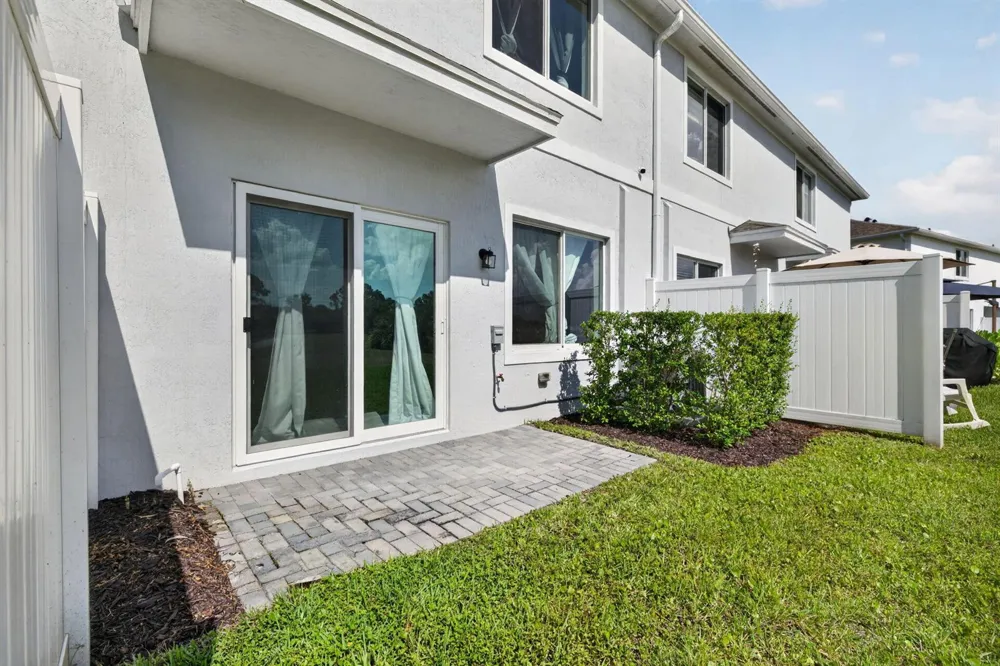608 NE WATERS EDGE LANE Port St. Lucie, FL 34983