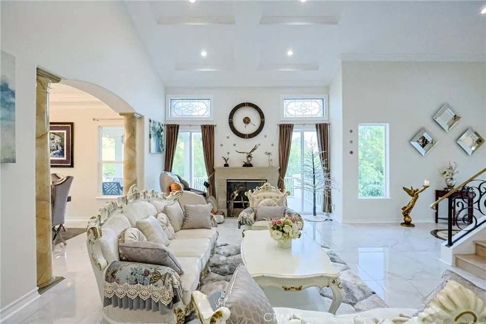 1121 Pinto La Habra Heights, CA 90631