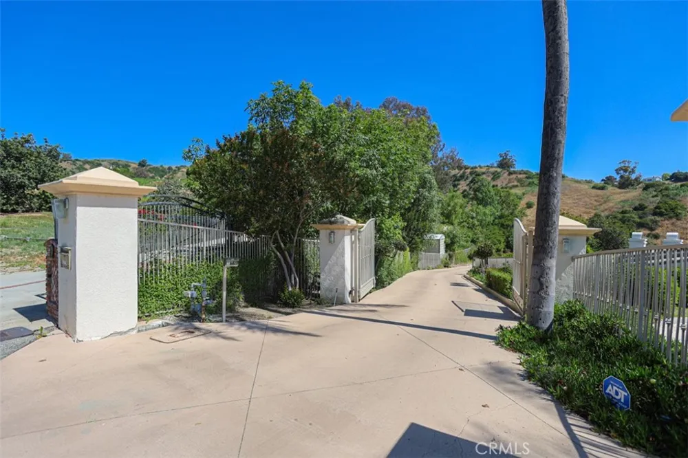 1121 Pinto La Habra Heights, CA 90631