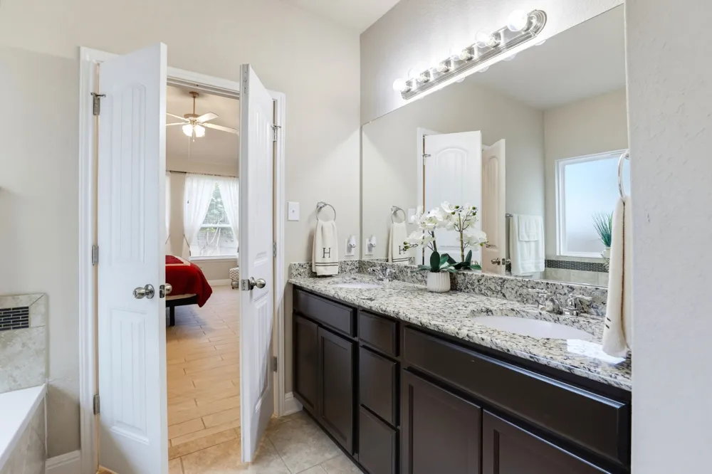 5744 McKinney Falls San Antonio, TX 78253
