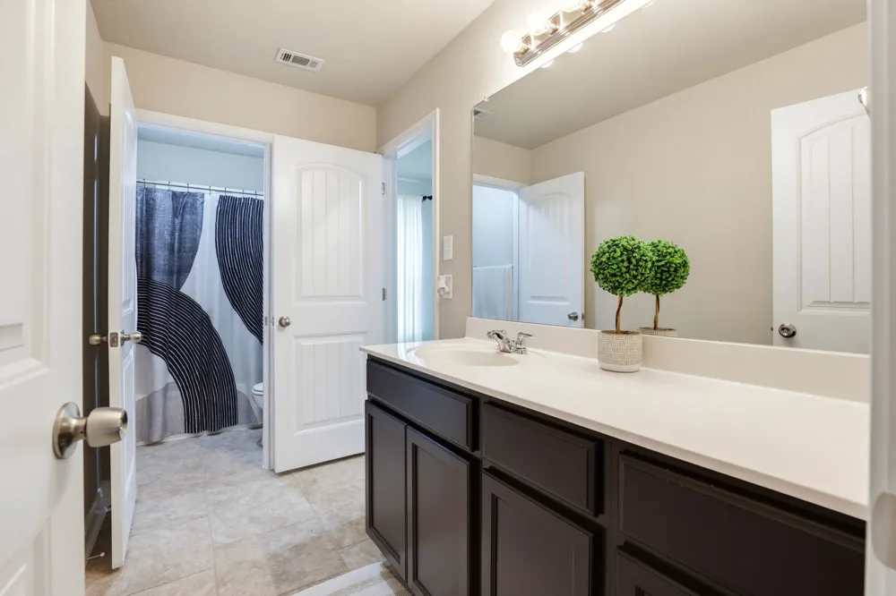 5744 McKinney Falls San Antonio, TX 78253