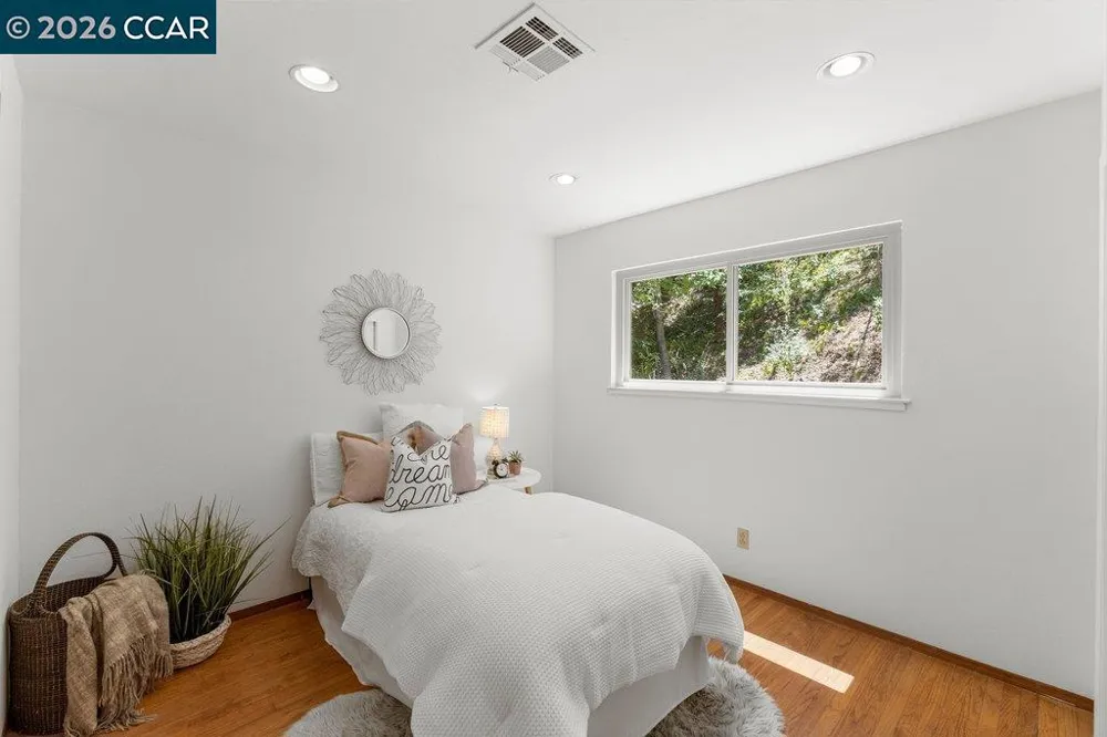 789 Charlton Dr Pleasant Hill, CA 94523