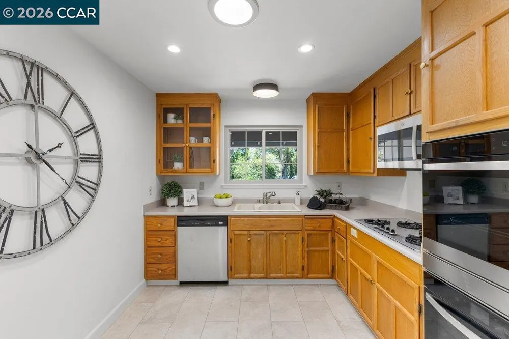 789 Charlton Dr Pleasant Hill, CA 94523