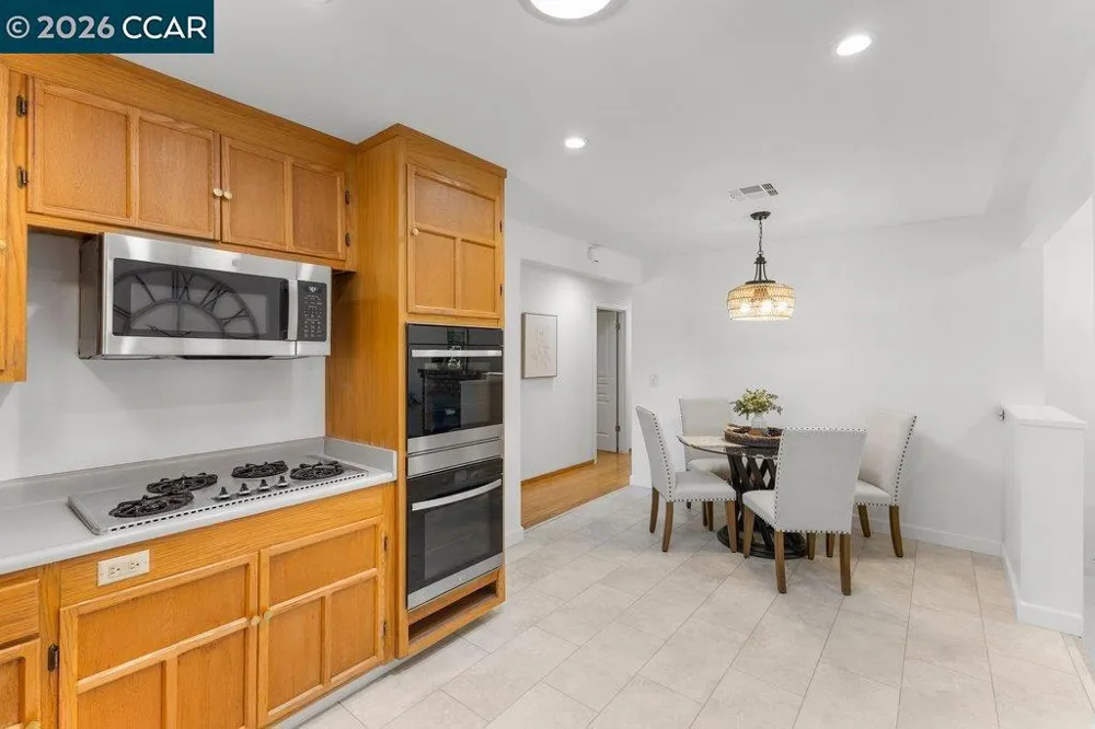 789 Charlton Dr Pleasant Hill, CA 94523