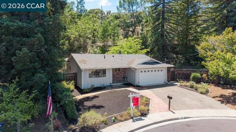 789 Charlton Dr