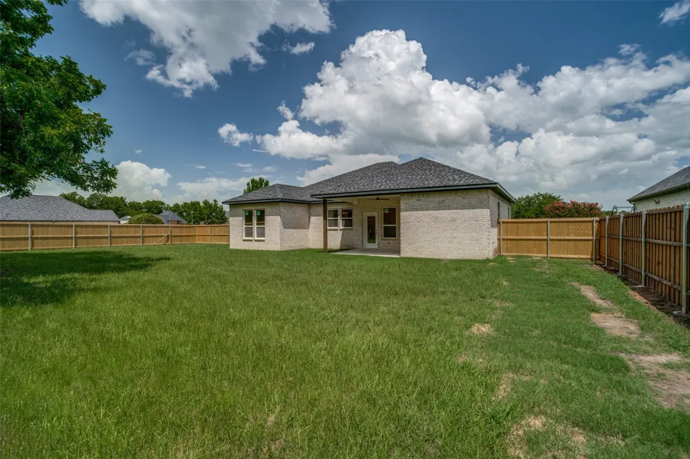 2013 Bois D Arc Drive Bonham, TX 75418