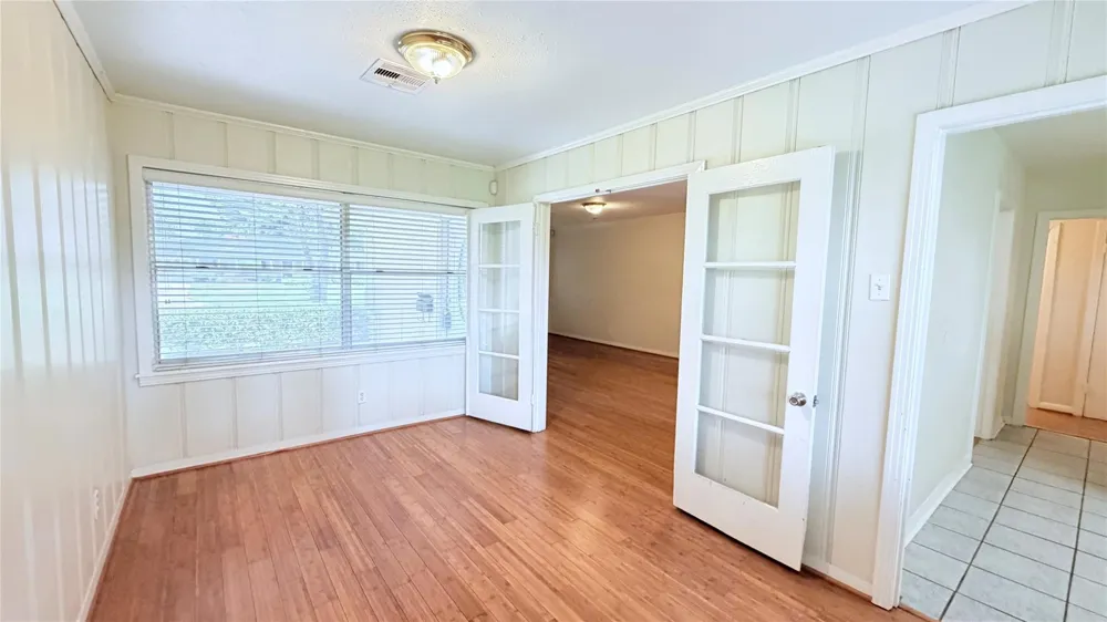 5235 Mimosa Drive Bellaire, TX 77401