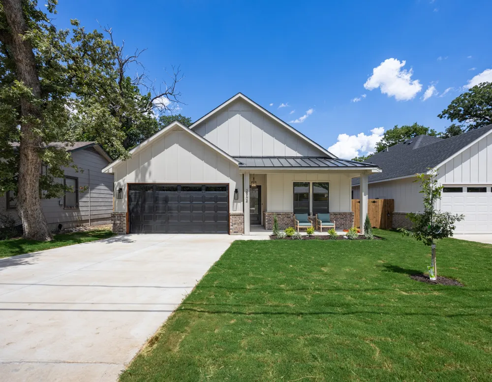 2904 Hiawatha Trail Lake Worth, TX 76135