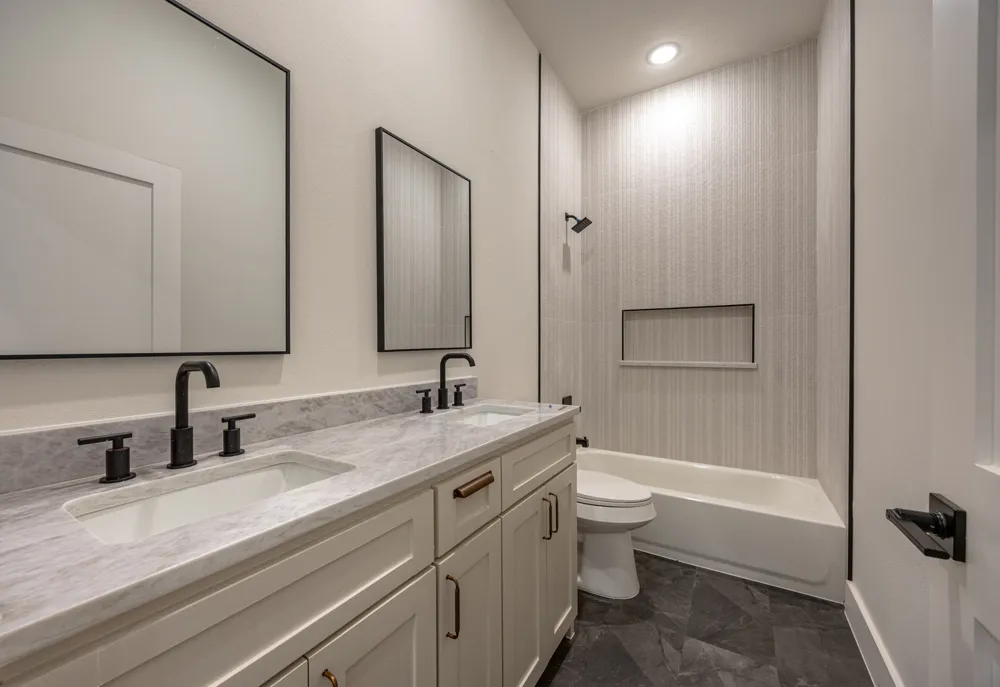 2904 Hiawatha Trail Lake Worth, TX 76135
