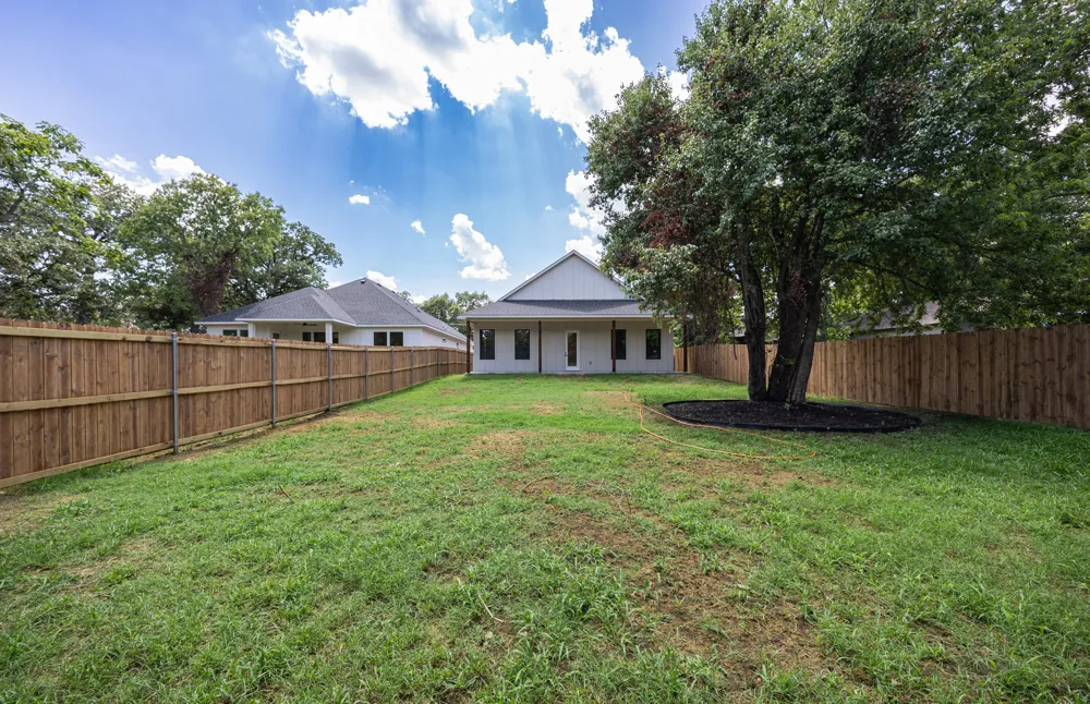2904 Hiawatha Trail Lake Worth, TX 76135