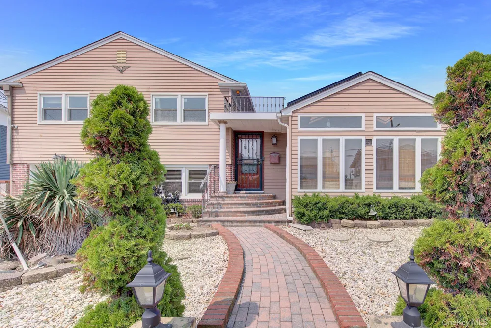 24 Pinehurst Street Lido Beach, NY 11561
