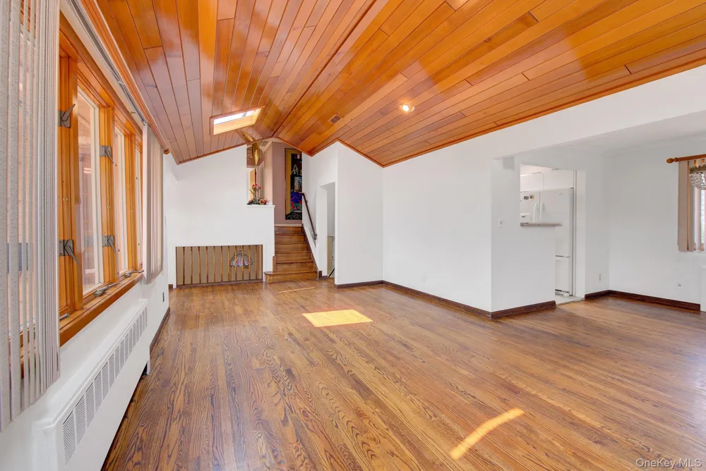 24 Pinehurst Street Lido Beach, NY 11561