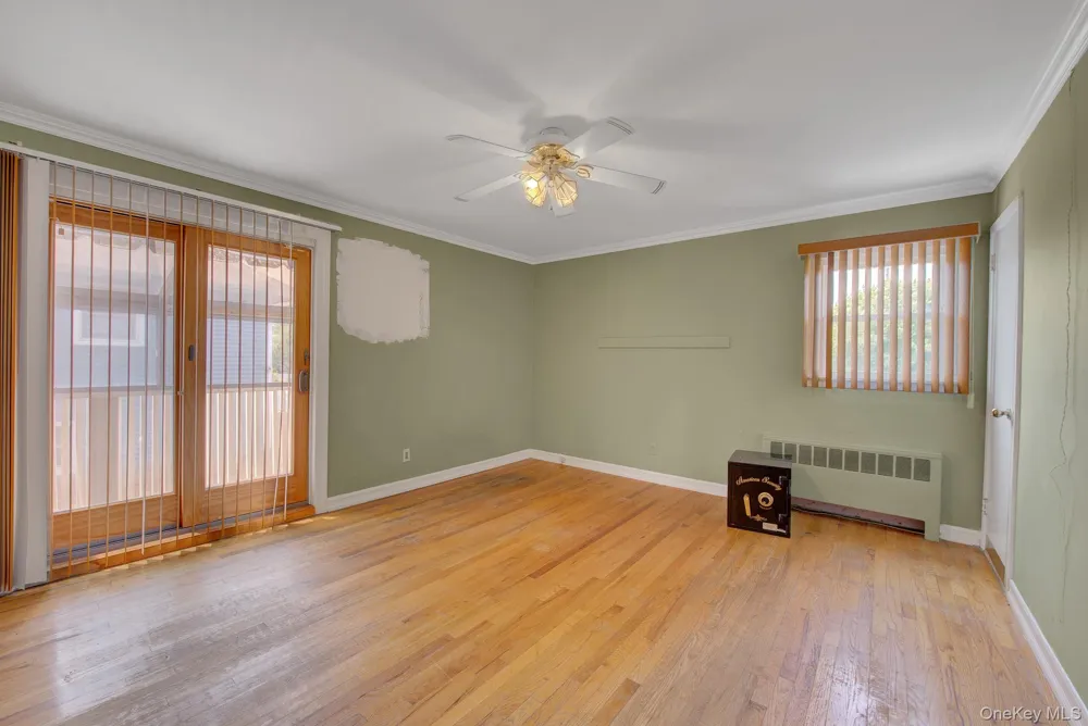 24 Pinehurst Street Lido Beach, NY 11561