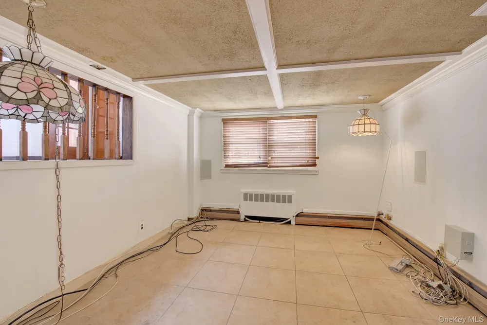 24 Pinehurst Street Lido Beach, NY 11561