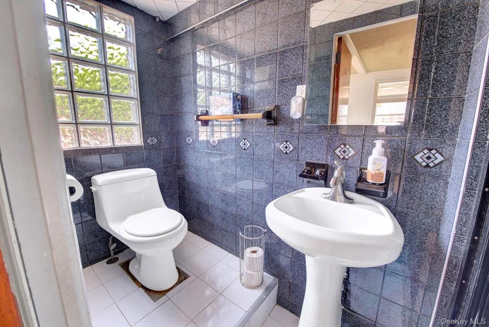 24 Pinehurst Street Lido Beach, NY 11561