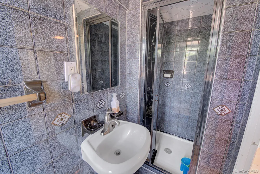 24 Pinehurst Street Lido Beach, NY 11561