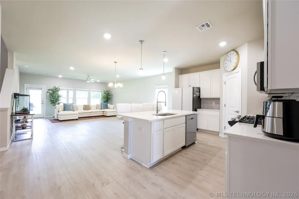 2416 W Birmingham Street Broken Arrow, OK 74011